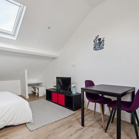 Budget Appart Avec Parking Au Centre-Ville Charleville-Mézières Екстериор снимка