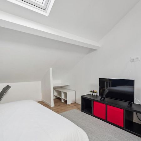 Budget Appart Avec Parking Au Centre-Ville Charleville-Mézières Екстериор снимка
