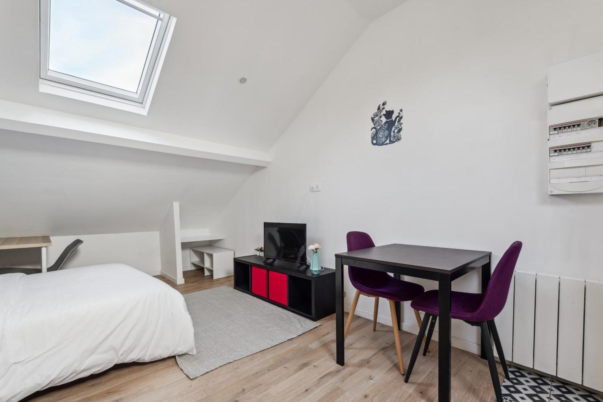 Budget Appart Avec Parking Au Centre-Ville Charleville-Mézières Екстериор снимка